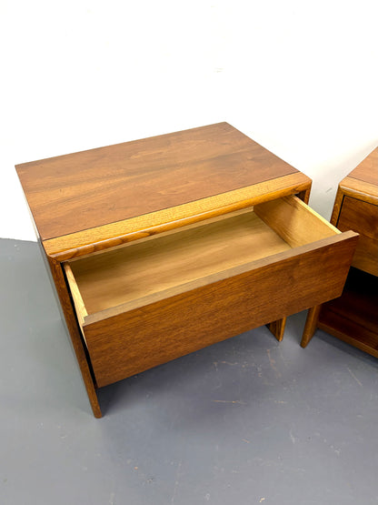 Mid Century Pair Of Nightstands by Lane Furniture - American