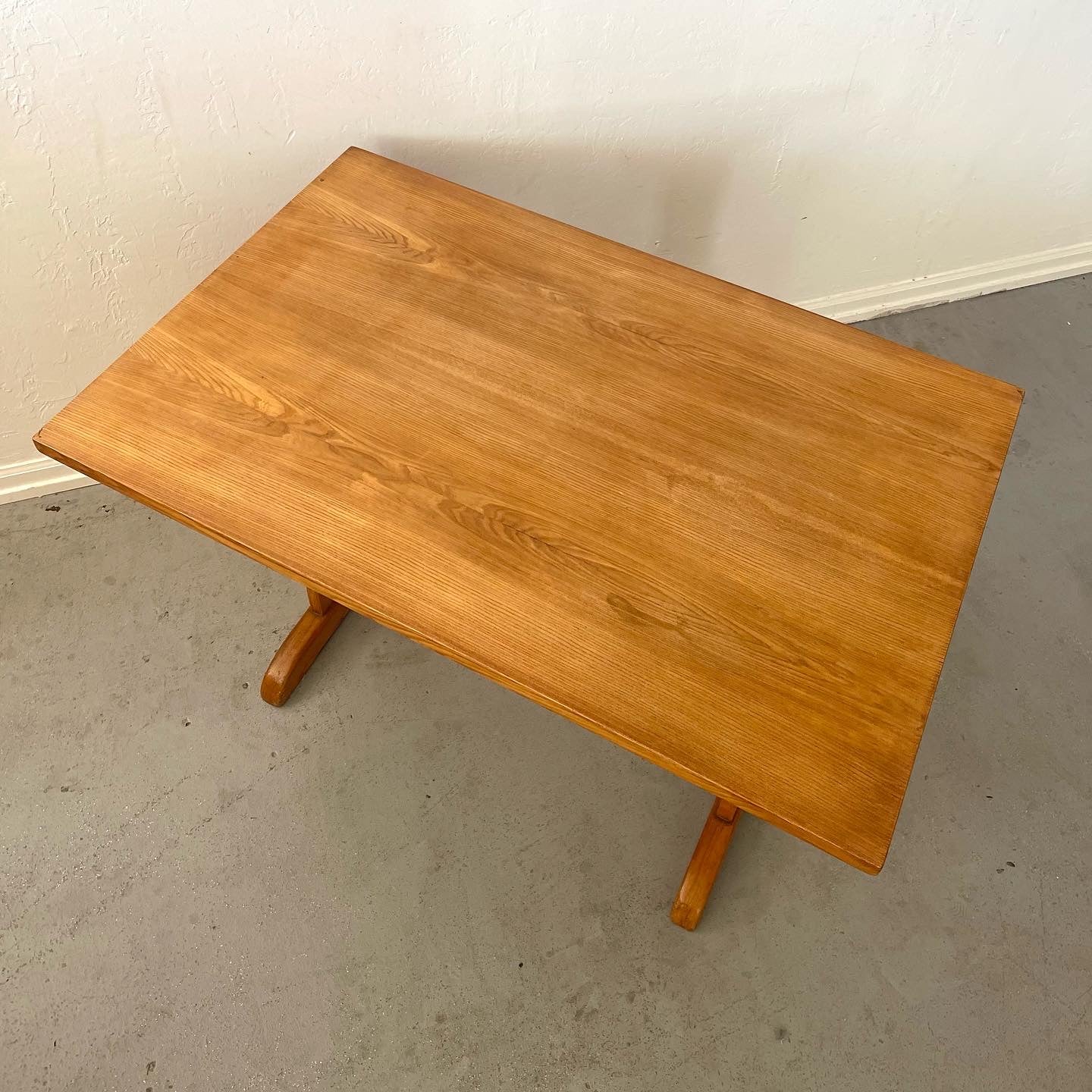 1950s SWEDISH MODERN PINE TABLE BY GÖRAN MALMVALL
