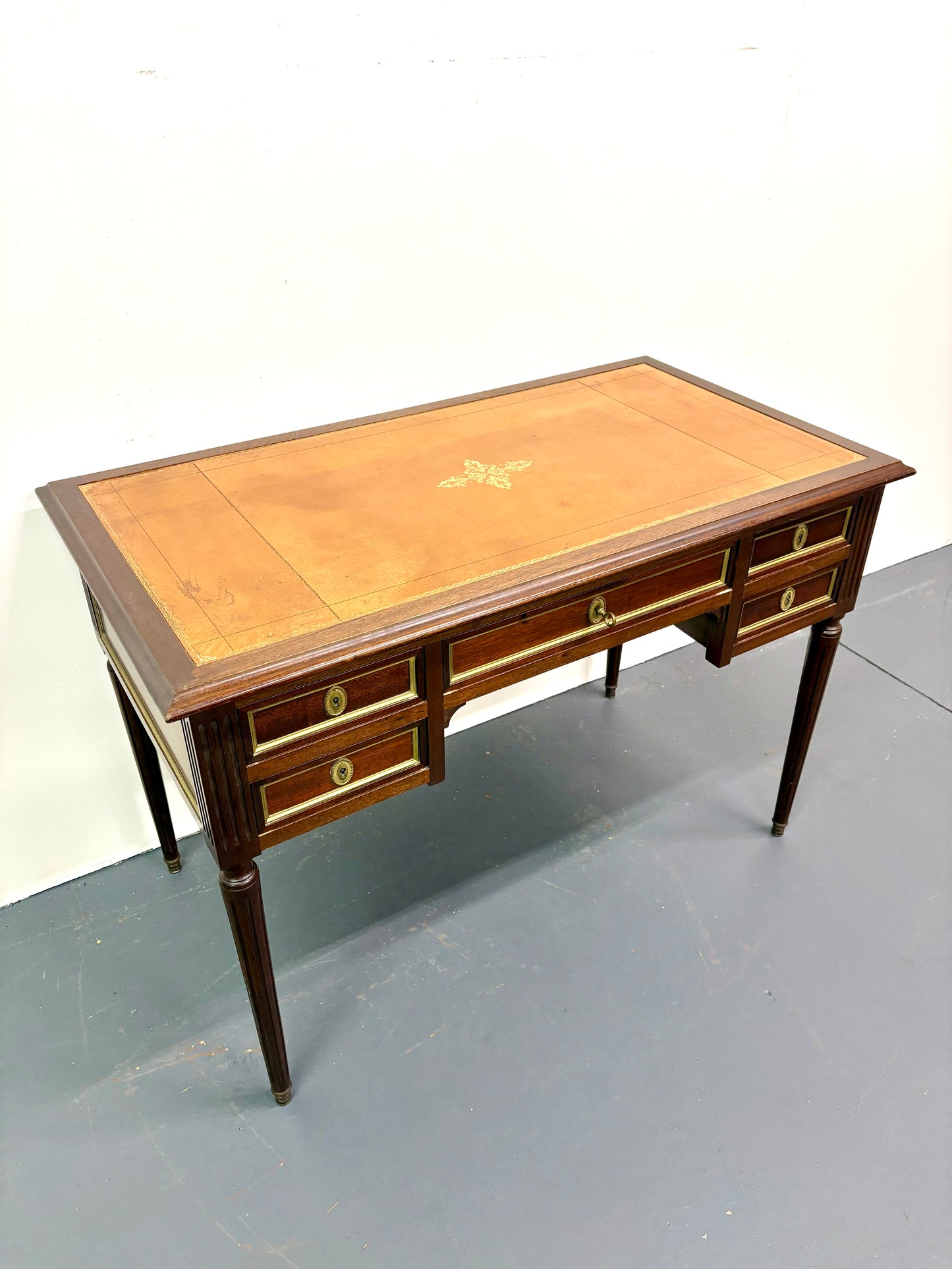 French Louie XVI Style Leather Top Desk