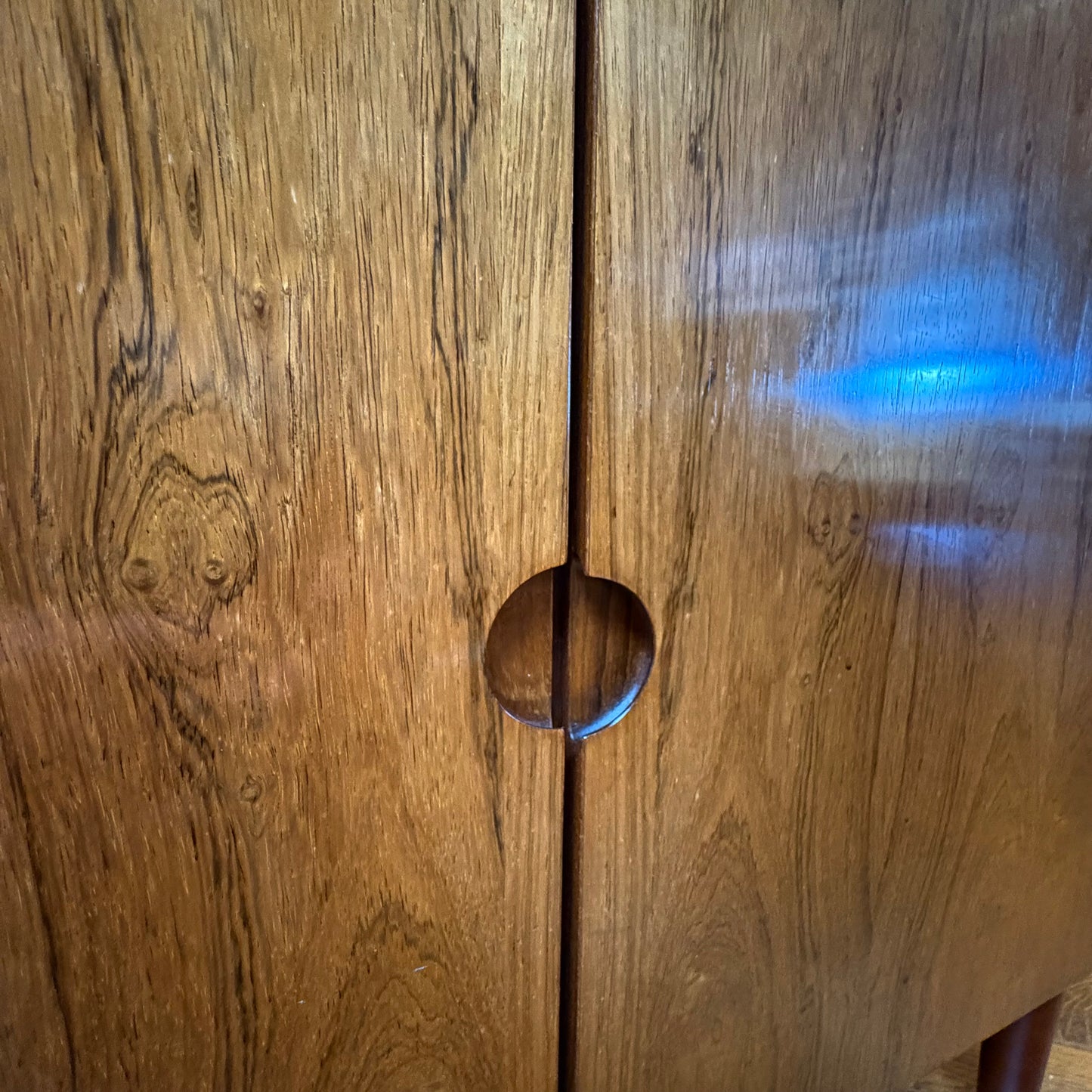 MID CENTURY DANISH ROSEWOOD SMALL CREDENZA