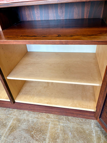 MID CENTURY ROSEWOOD BOOKCASE