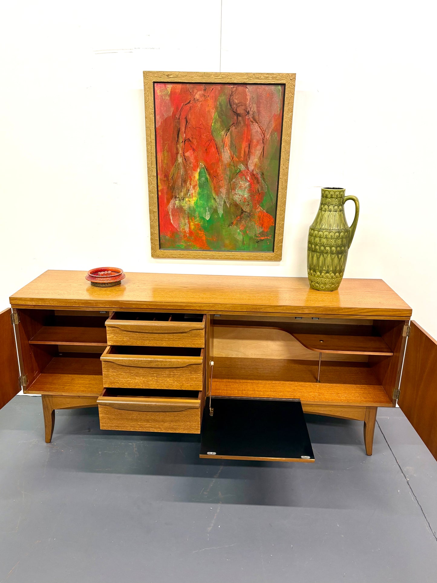 Mid Century Teak Credenza/Sideboard by Greaves & Thomas - England