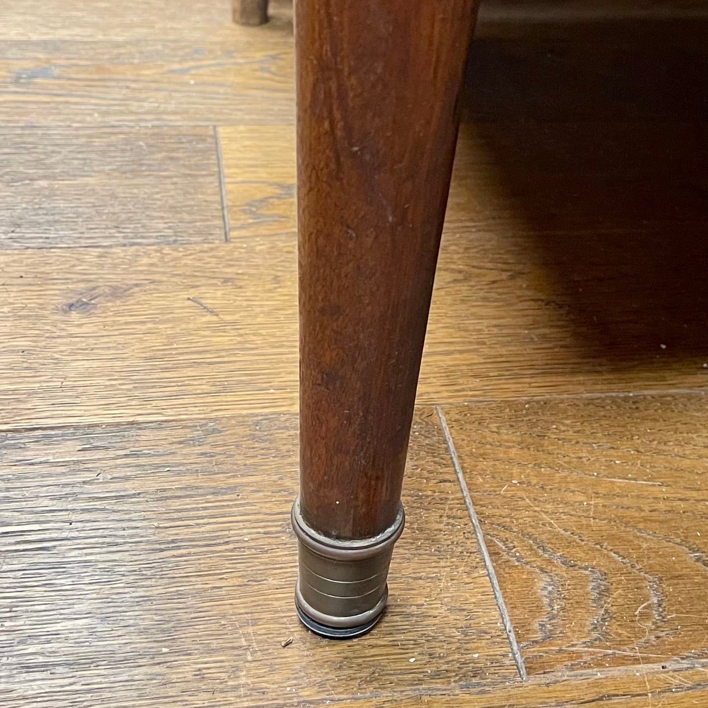 ANTIQUE LOUIS XVI STYLE MAHOGANY COMMODE