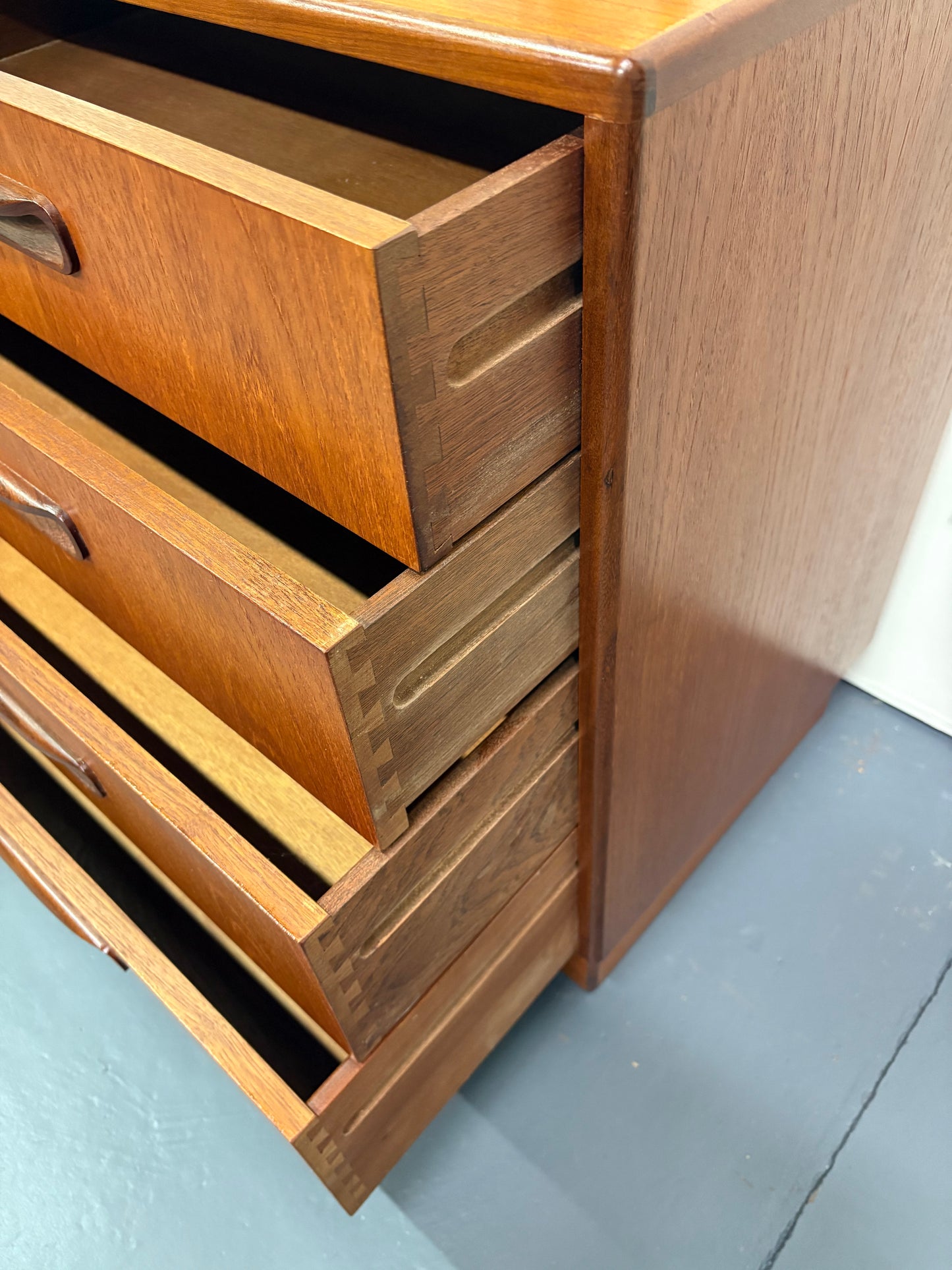 MID CENTURY EIGHT DRAWER DRESSER BY G PLAN