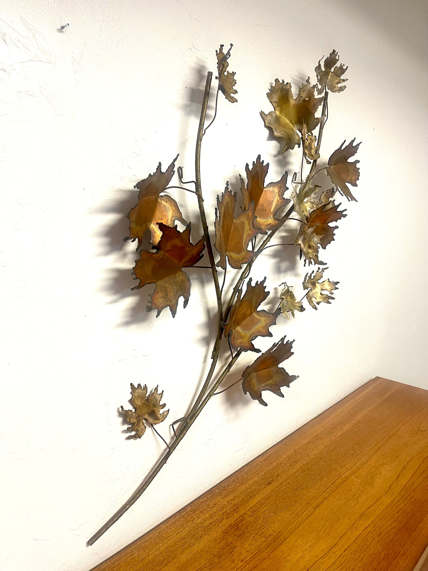 MID CENTURY SIGNED CURTIS JERE FOLIATE METAL SCULPTURE