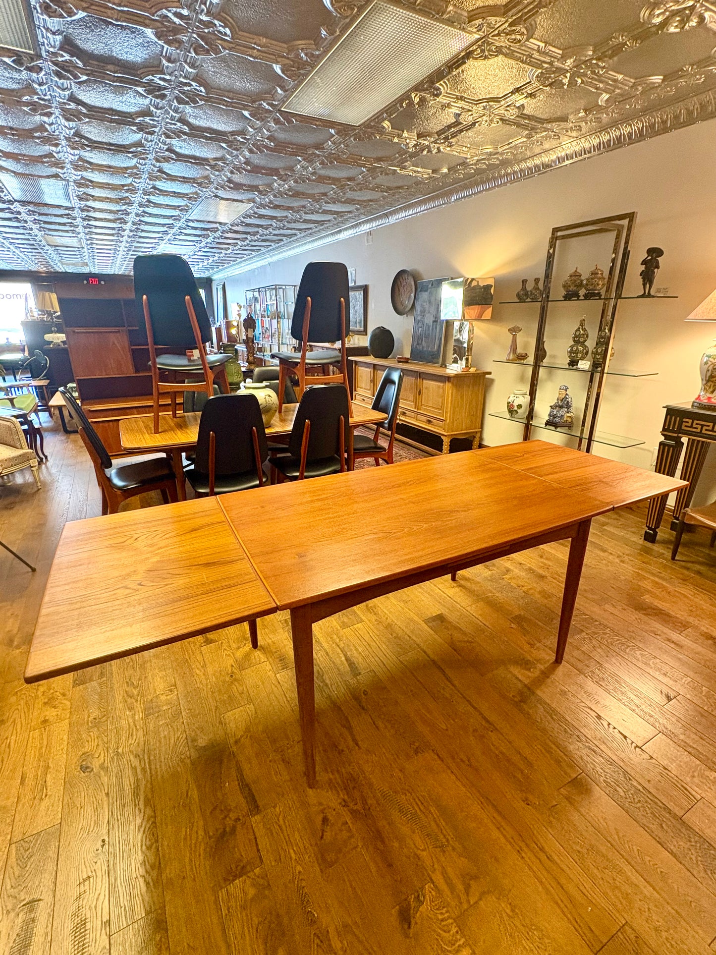 Mid Century Extendable Teak Dining Table By Skovmaud Anderson - Denmark