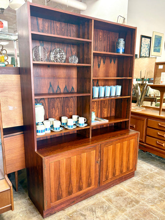 MID CENTURY ROSEWOOD BOOKCASE