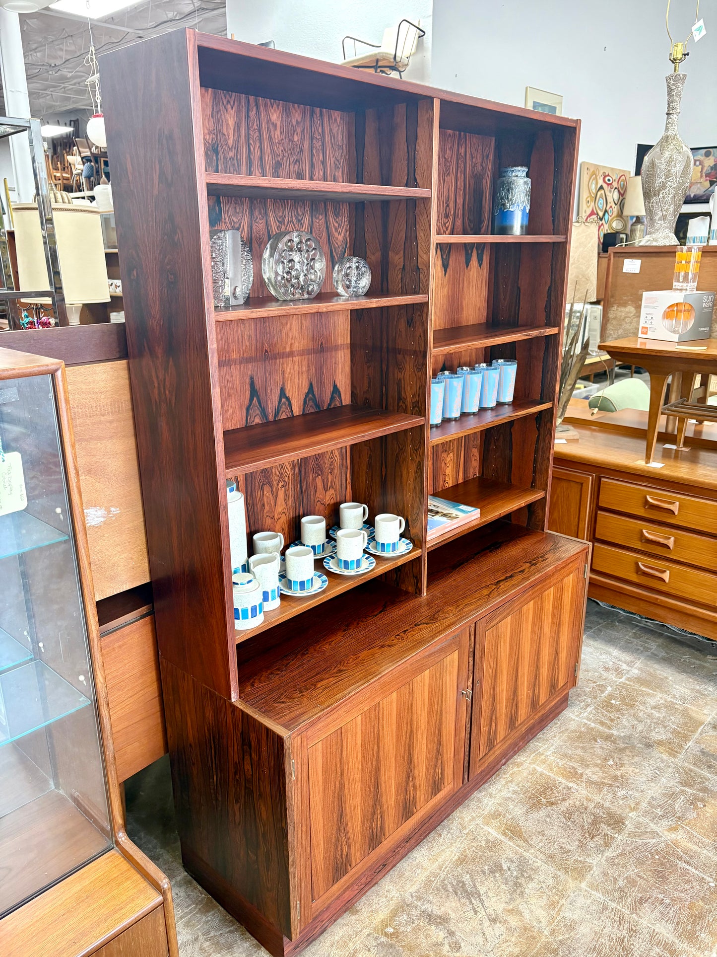 MID CENTURY ROSEWOOD BOOKCASE