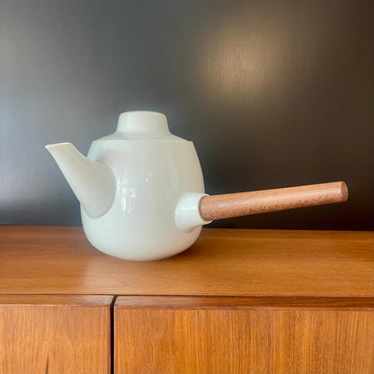 Rare Vintage White Porcelain and Teak Teapot by Henning Koppel for Bing & Grondahl, 1960s No. 301