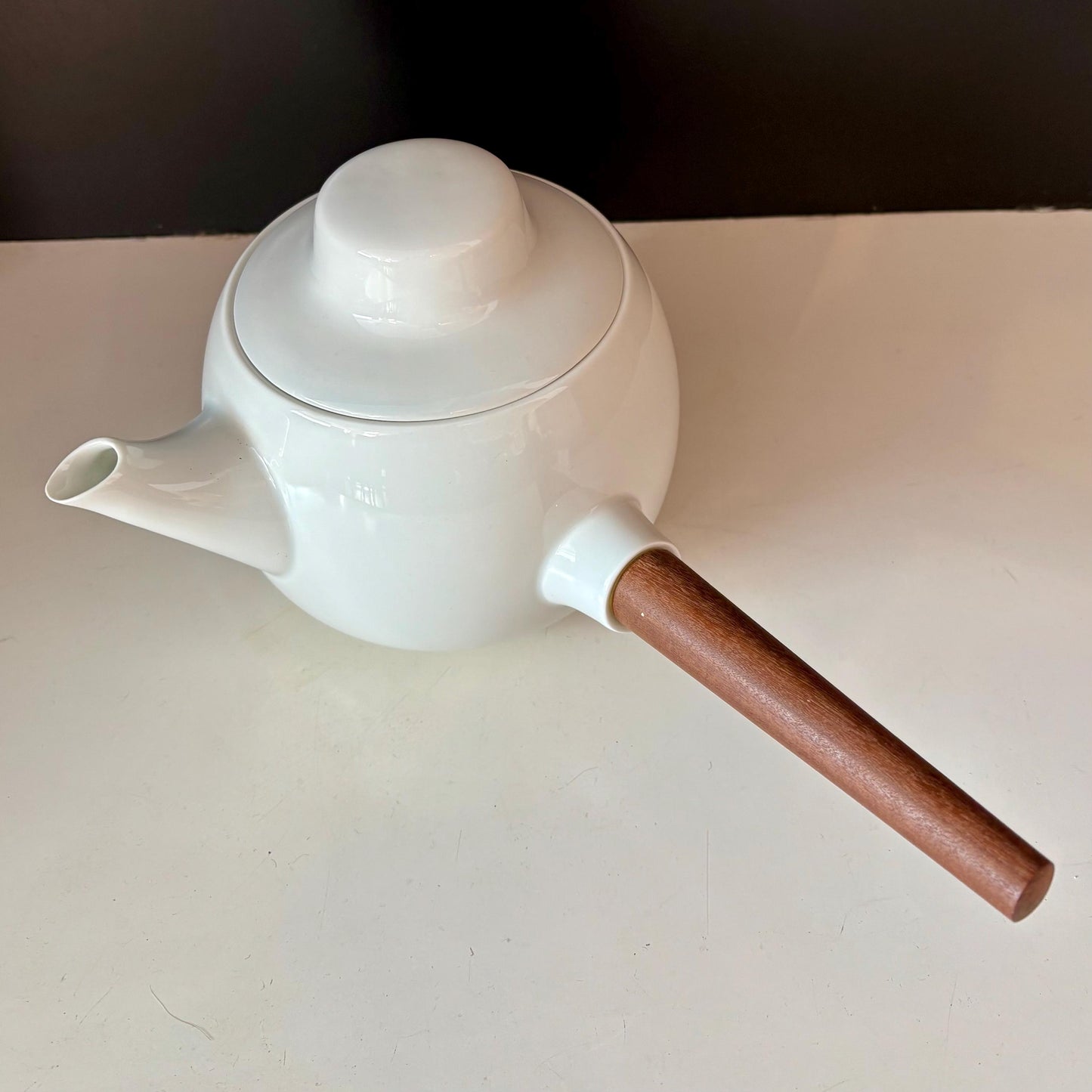 Rare Vintage White Porcelain and Teak Teapot by Henning Koppel for Bing & Grondahl, 1960s No. 656