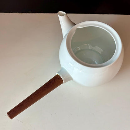 Rare Vintage White Porcelain and Teak Teapot by Henning Koppel for Bing & Grondahl, 1960s No. 656